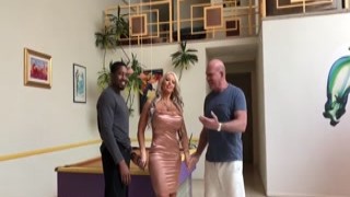 Alura Jenson - Busty Babe BTS