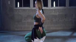 EvelinStone - Sonya Blade Pussy Spreading